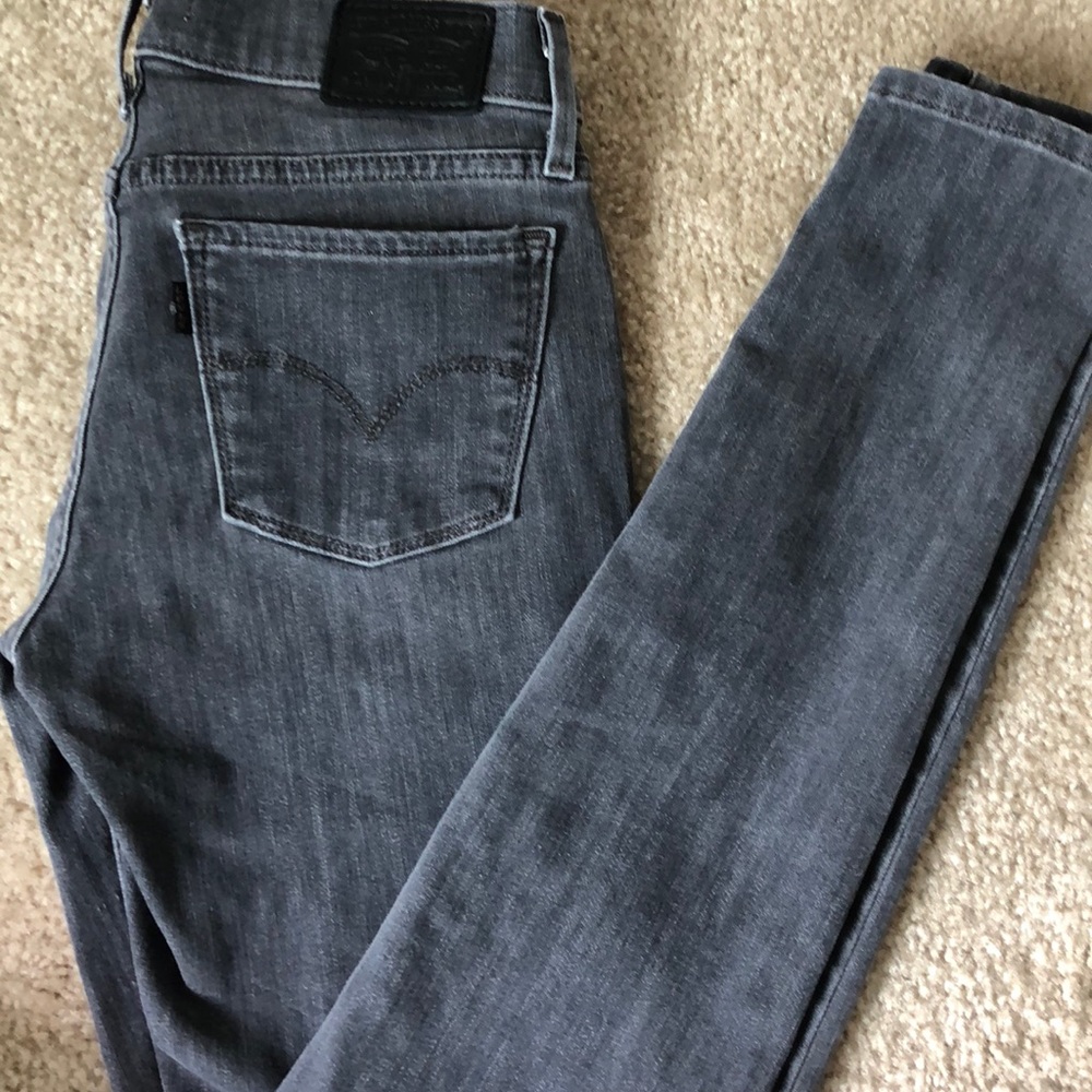 Levi’s Grey skinny jeans